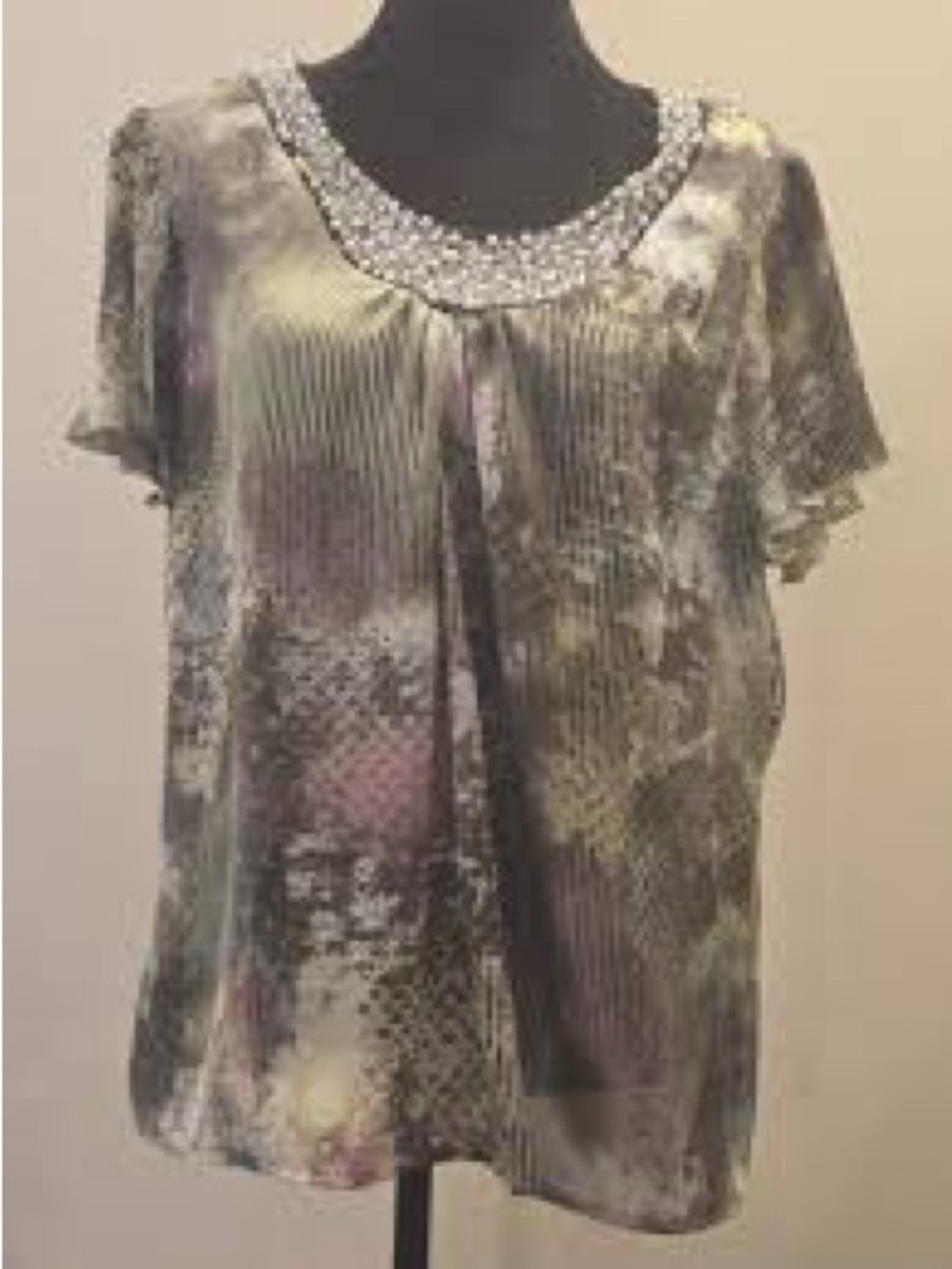 Embellished Scoop Neck Floral Print Blouse - Multicolor. Item # 11423